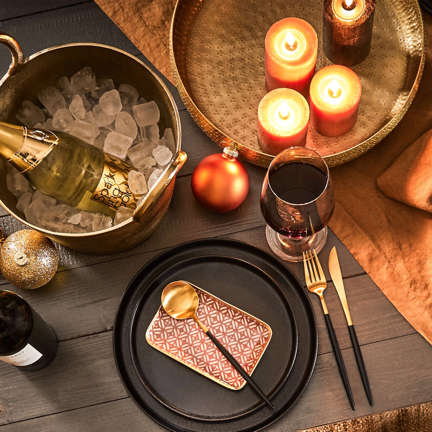 Dekoteller Gehämmert Ø36cm ORIENTAL LOUNGE In Gold 4 Dekoteller Gehämmert Ø36cm ORIENTAL LOUNGE In Gold – Bild 2