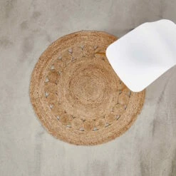 Hanf-Teppich Mit Lochmuster Ø110cm ALL NATURE In Natur 13 Hanf-Teppich Mit Lochmuster Ø110cm ALL NATURE In Natur -Butlers butlers hanf teppich mit lochmuster o110cm all nature in natur 4