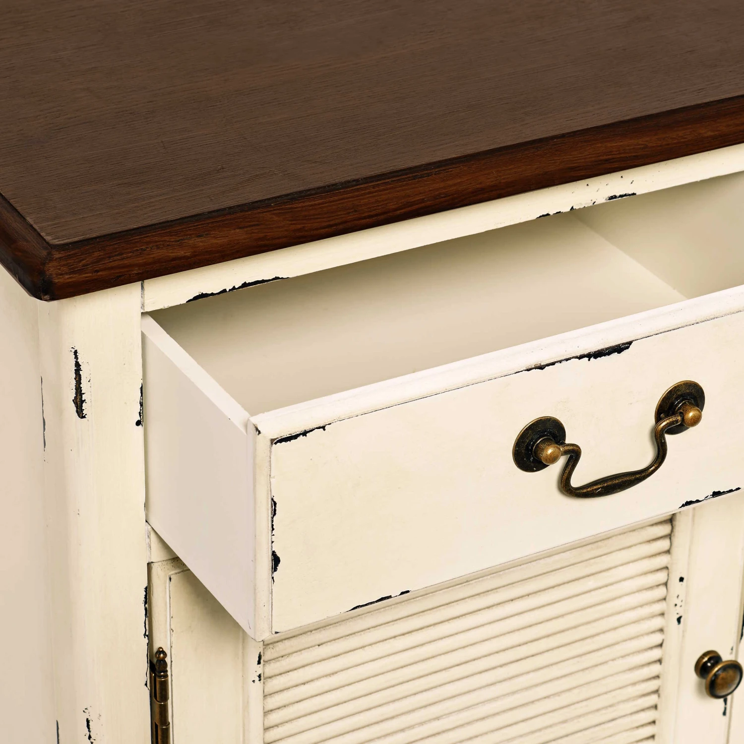 Nachttisch CABOTT COVE In Creme-Braun 11 Nachttisch CABOTT COVE In Creme-Braun – Bild 10