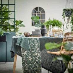 Tischdecke L 250 X B 160cm RIGA In Dunkelgrün -Butlers butlers tischdecke l 250 x b 160cm riga in dunkelgrun 1